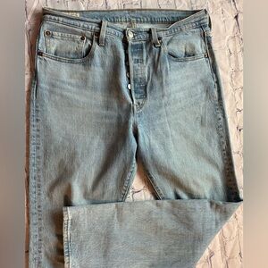 LEVIS 501 classic button fly men’s size 32x30 jeans